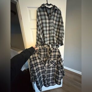 Set of 2 Women’s Flannels M